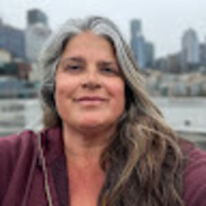 Meet your Posher, Crystal